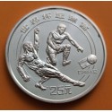 CHINA 25 YUAN 1982 JUGADOR EN REGATE MUNDIAL DE FUTBOL ESPAÑA 82 KM.59 MONEDA DE PLATA PROOF Imperfecciones